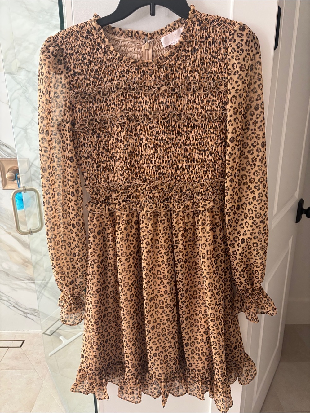 Rachel Parcell- size XS' Smocked Leopard Print Dress - Tan